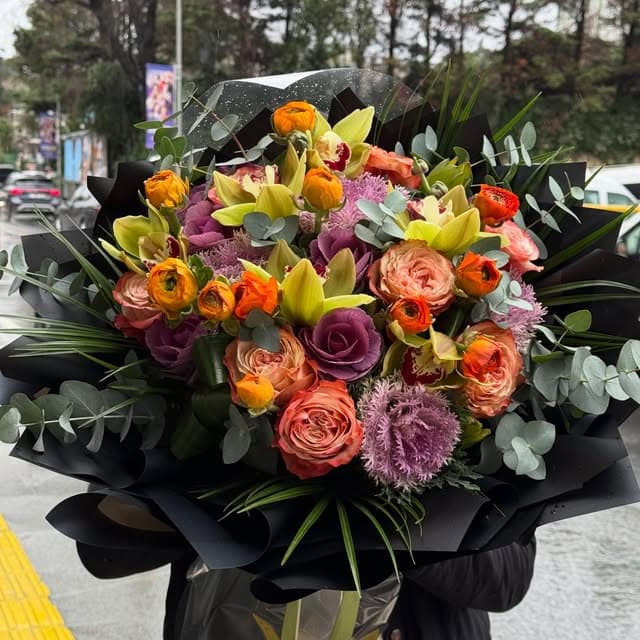 Model Flowers Instagram tasarımı 10