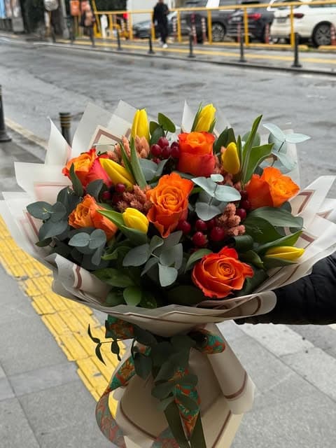 Model Flowers Instagram tasarımı 3