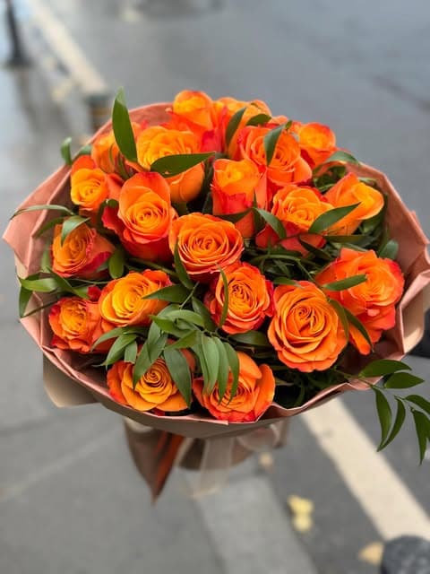 Model Flowers Instagram tasarımı 6