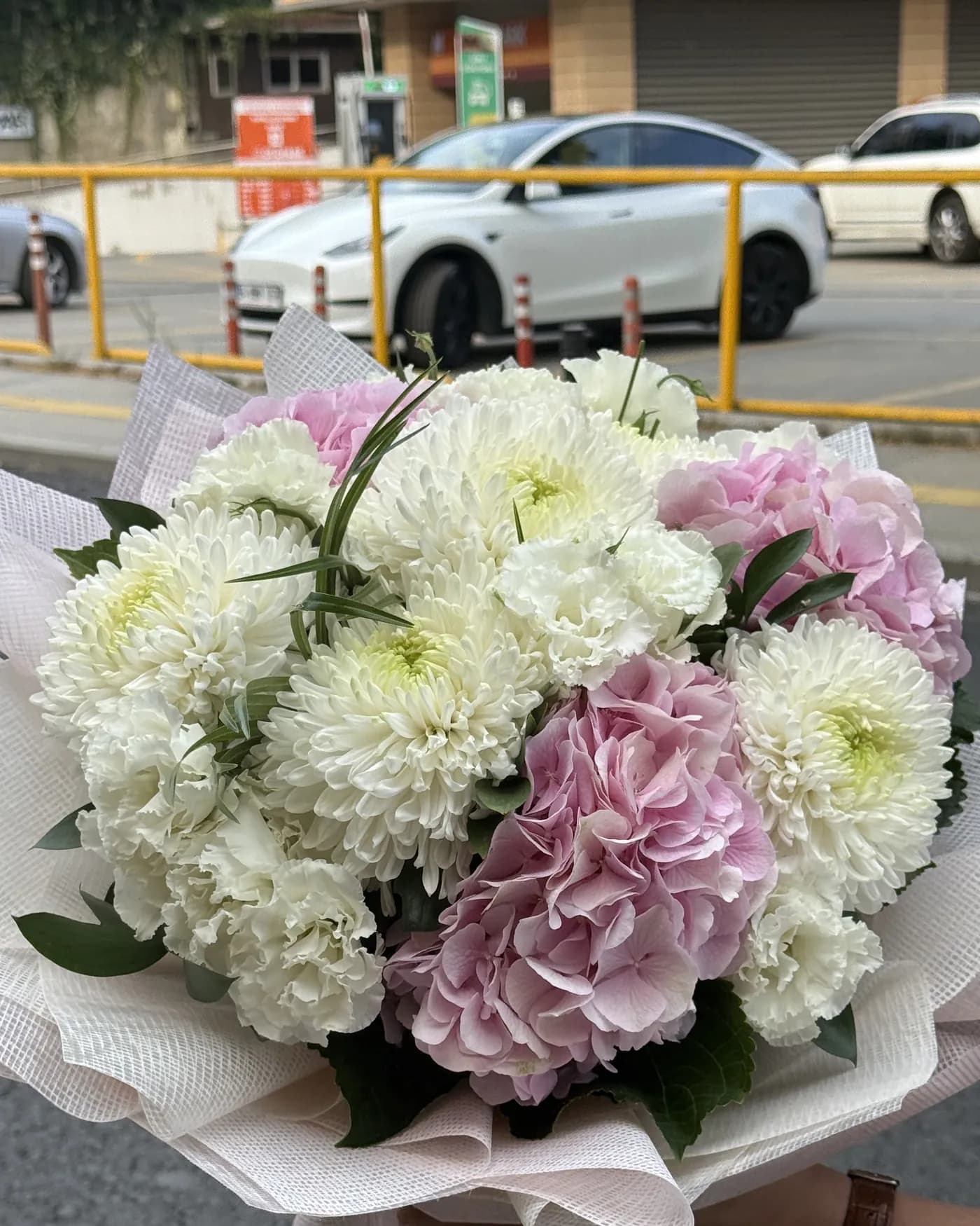Pink Hydrangea & Chrysanthemums 2